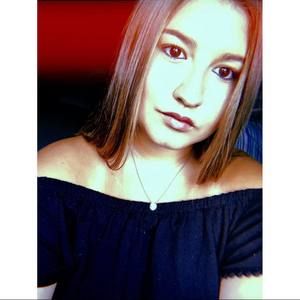 Meet your Posher, Olyvia